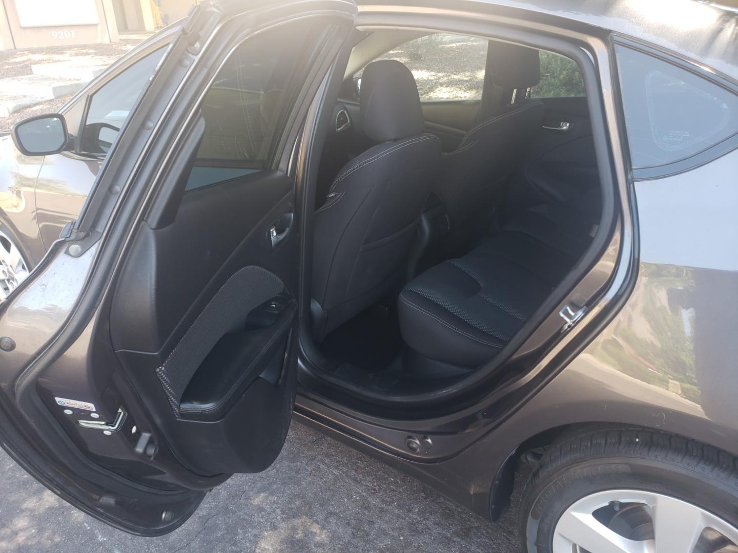 2015 /gray and black Dodge Dart SXT (1C3CDFBB5FD) with an 2.4L L4 DOHC 16V engine, 4-Speed Automatic transmission, located at 323 E Dunlap Ave., Phoenix, AZ, 85020, (602) 331-9000, 33.567677, -112.069000 - 2015 Dodge Dart,...... A Real Must See!!.... No accidents, Power everything, Ice cold ac, Clean Gray and Black interior with Black cloth seats in near perfect condition, power windows, power door locks, Stereo/CD Player, Phone sync, Bluetooth, clean Arizona title, Runs and Drives Excellent. Very cle - Photo#10